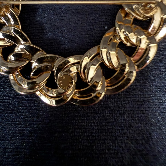 Monet gold tone double chain circle pin brooch vintage - Picture 2 of 3